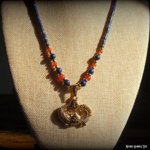 Collier Scarabée Égyptien lapis-lazuli cornalines